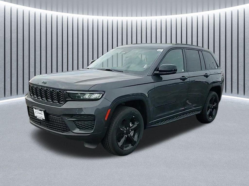 new 2025 Jeep Grand Cherokee car, priced at $42,791