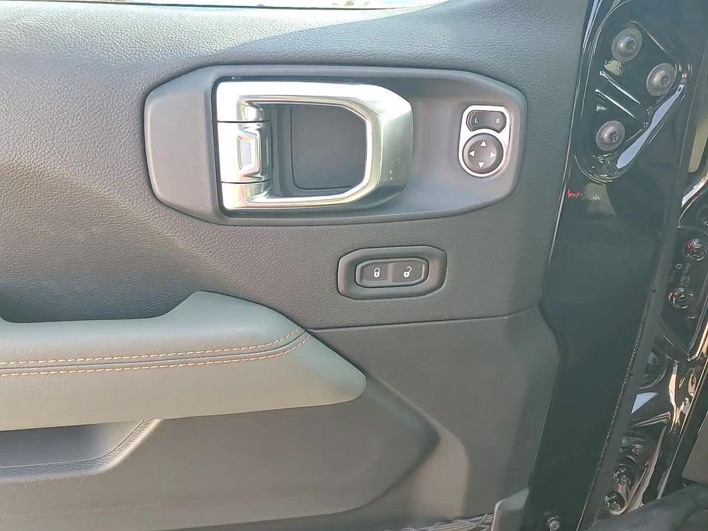 new 2025 Jeep Gladiator car, priced at $55,149