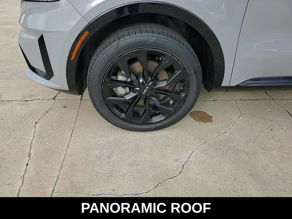 used 2023 Kia Sorento car, priced at $29,995