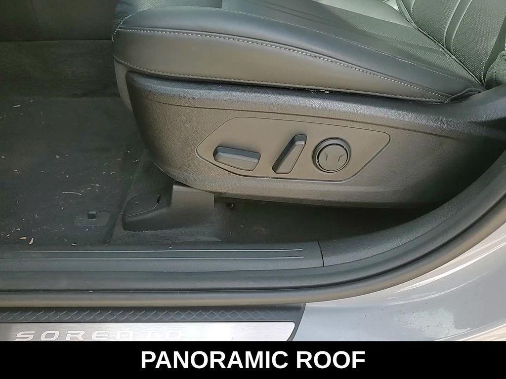 used 2023 Kia Sorento car, priced at $29,995