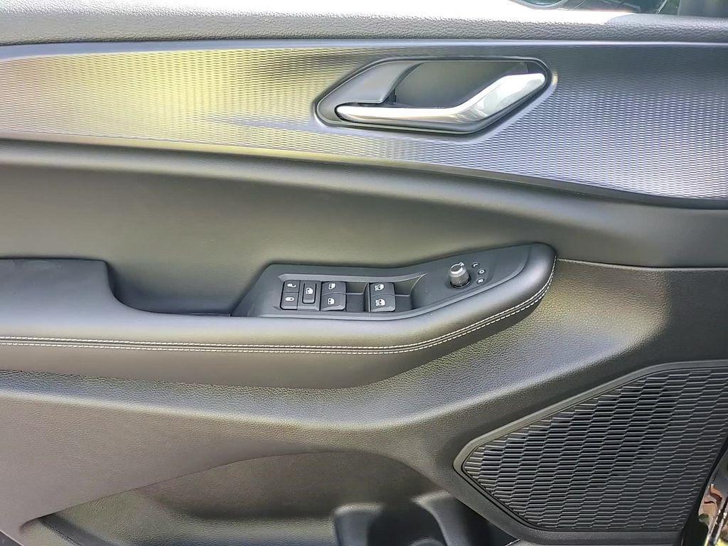 new 2025 Jeep Grand Cherokee L car, priced at $43,220