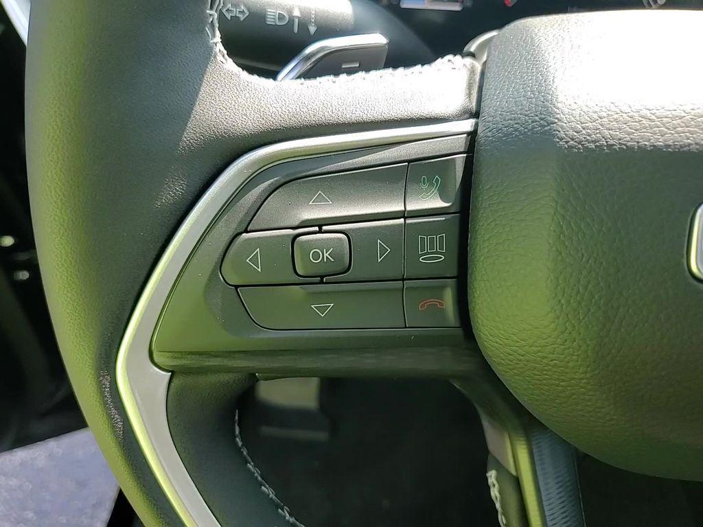 new 2025 Jeep Grand Cherokee L car, priced at $43,220