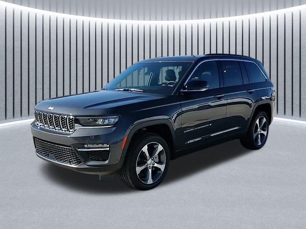 new 2025 Jeep Grand Cherokee car, priced at $48,470