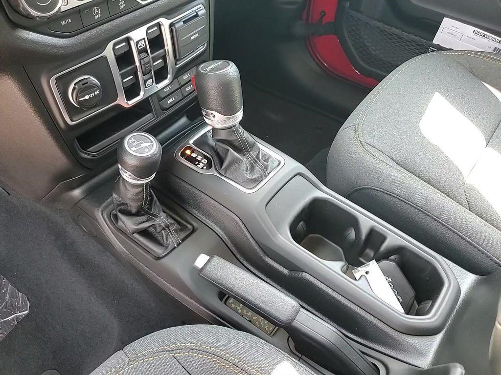 new 2025 Jeep Gladiator car, priced at $53,850