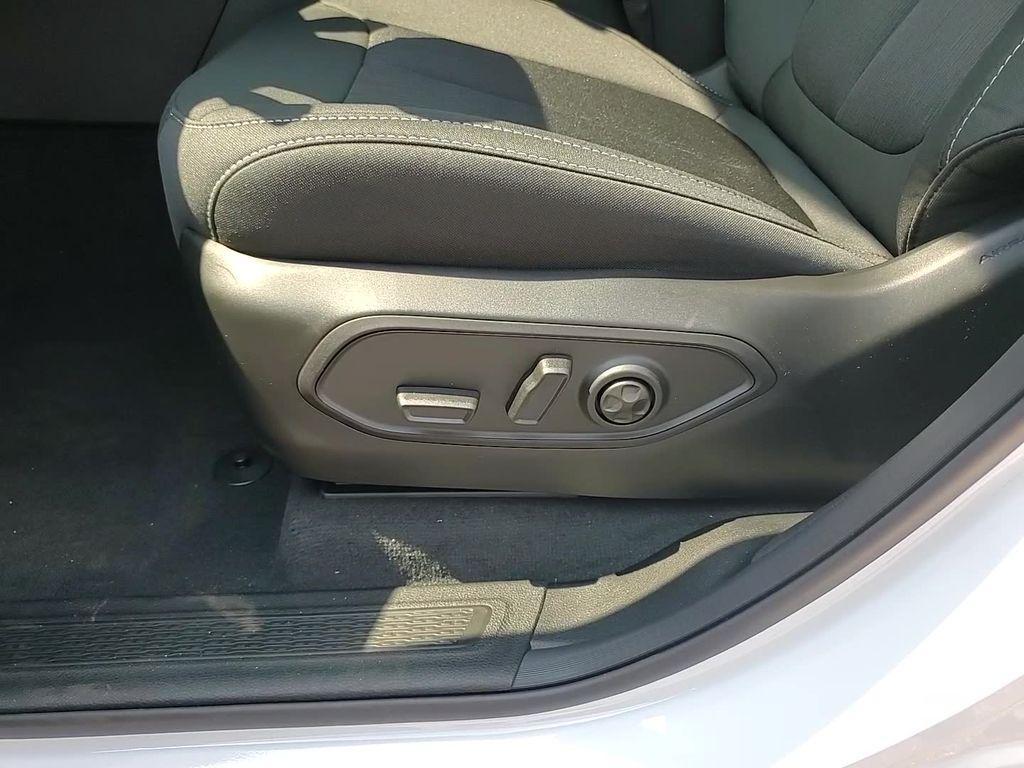 new 2025 Jeep Grand Cherokee L car, priced at $38,293