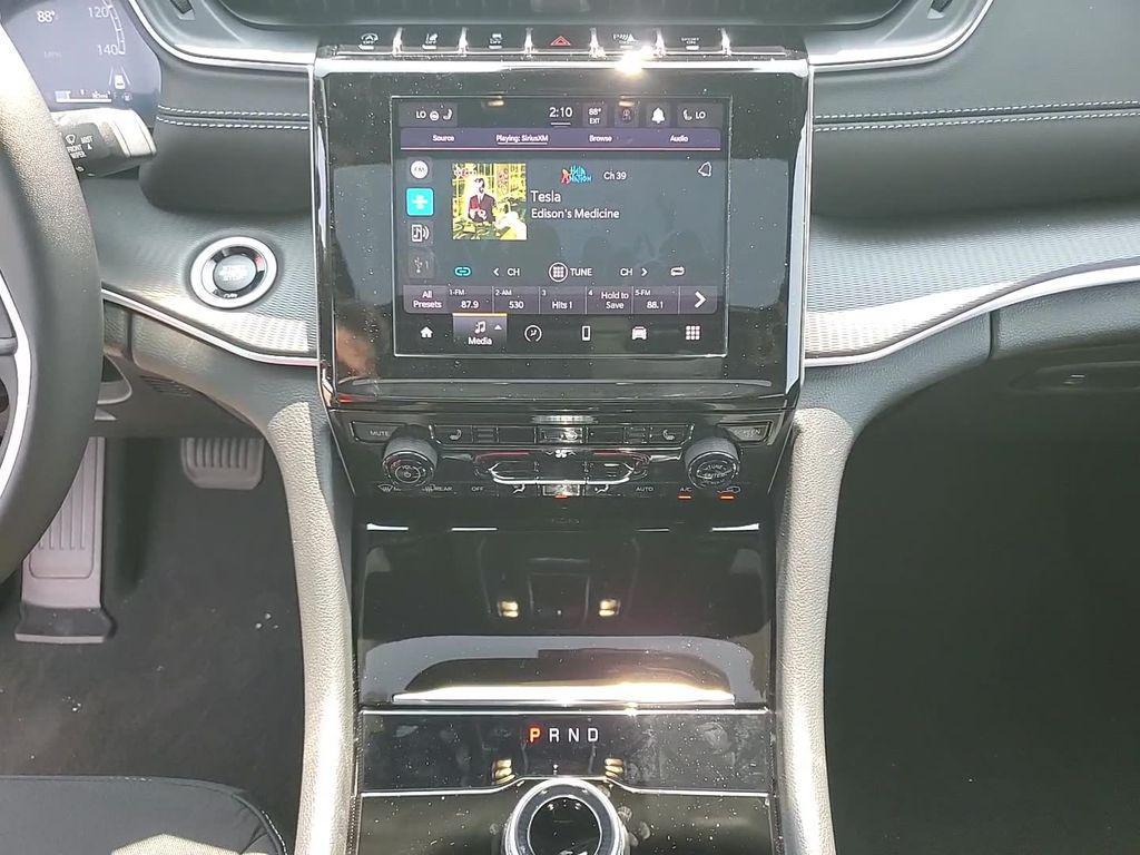 new 2025 Jeep Grand Cherokee L car, priced at $38,293