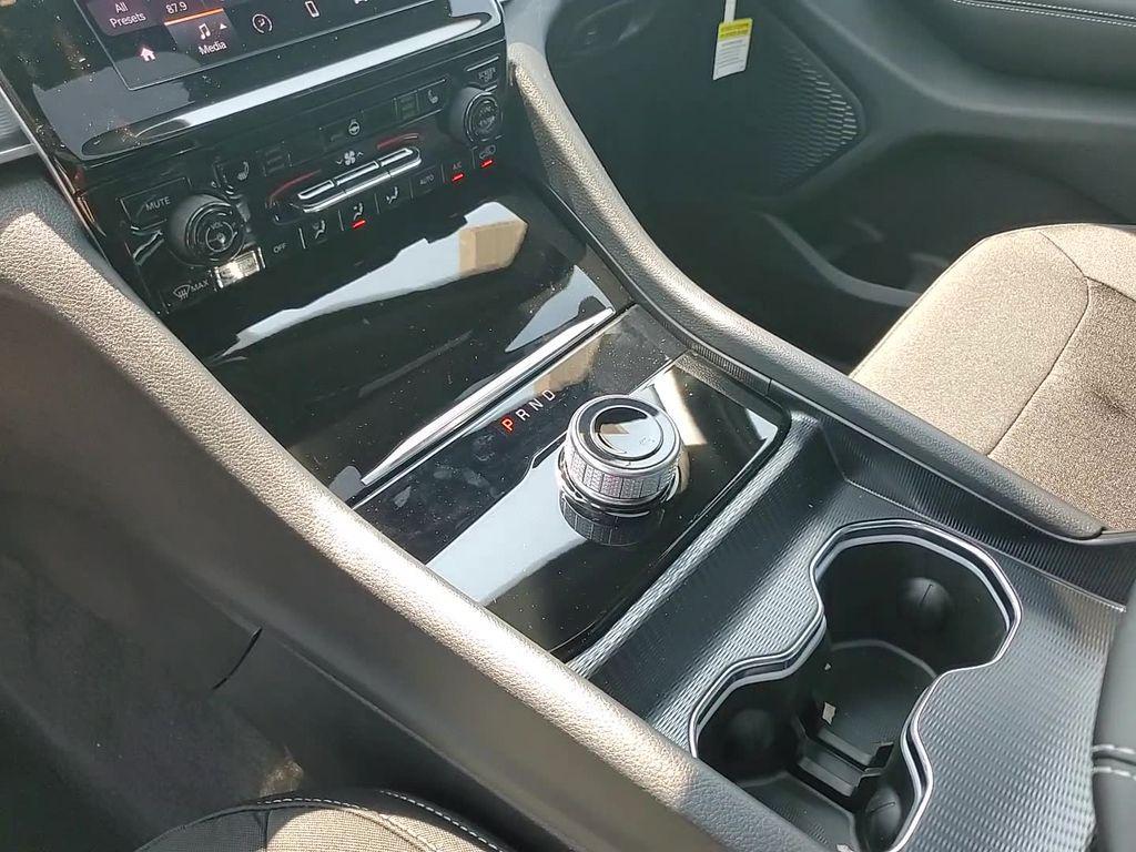 new 2025 Jeep Grand Cherokee L car, priced at $38,293