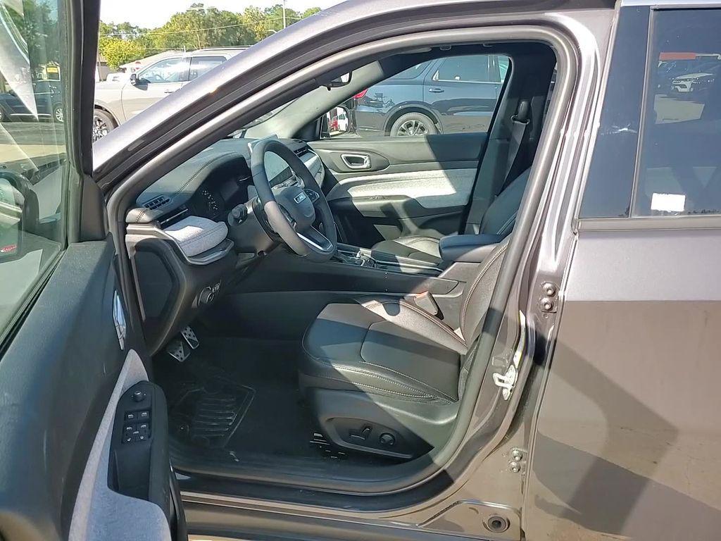 new 2024 Jeep Compass car, priced at $27,504