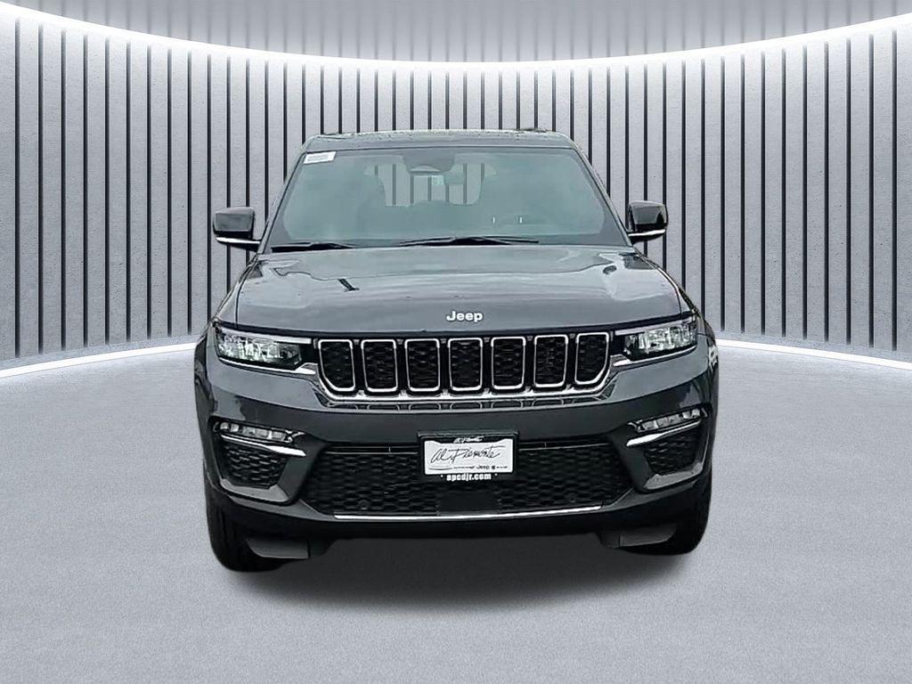 new 2025 Jeep Grand Cherokee car, priced at $45,392