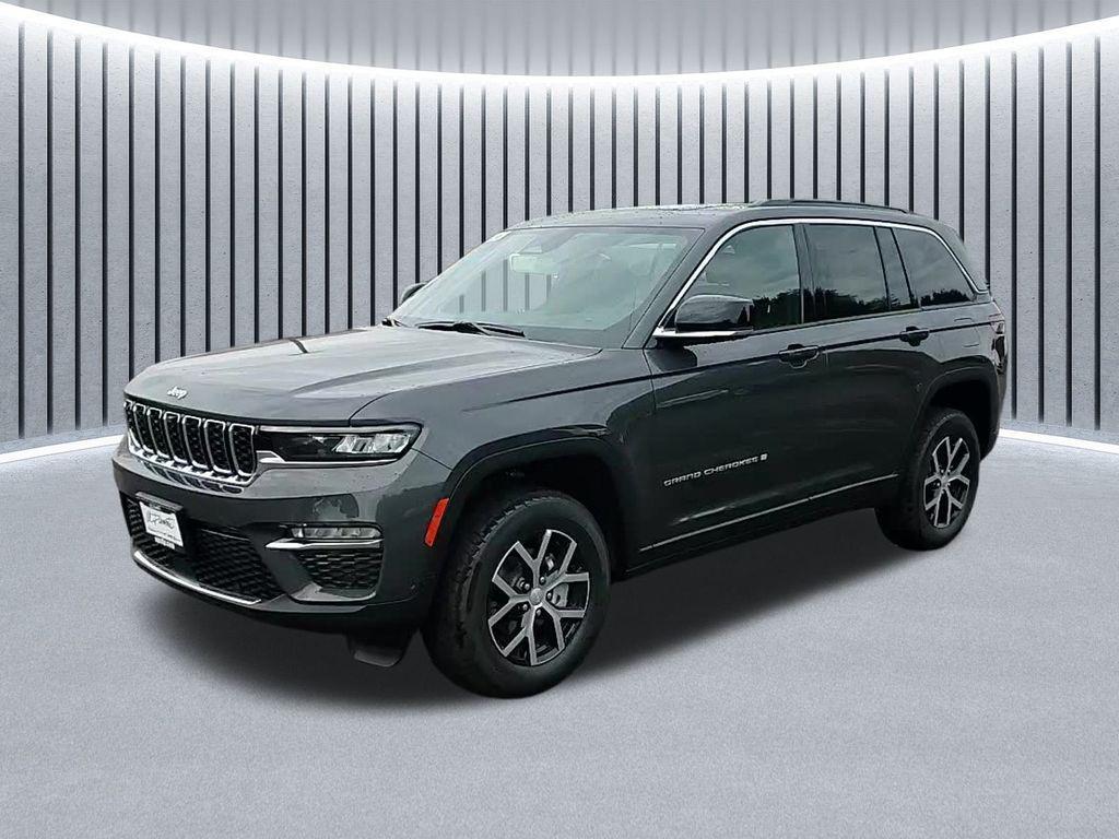 new 2025 Jeep Grand Cherokee car, priced at $45,392