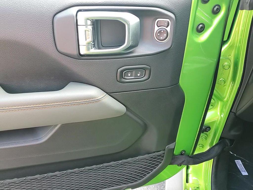 new 2025 Jeep Gladiator car, priced at $56,643