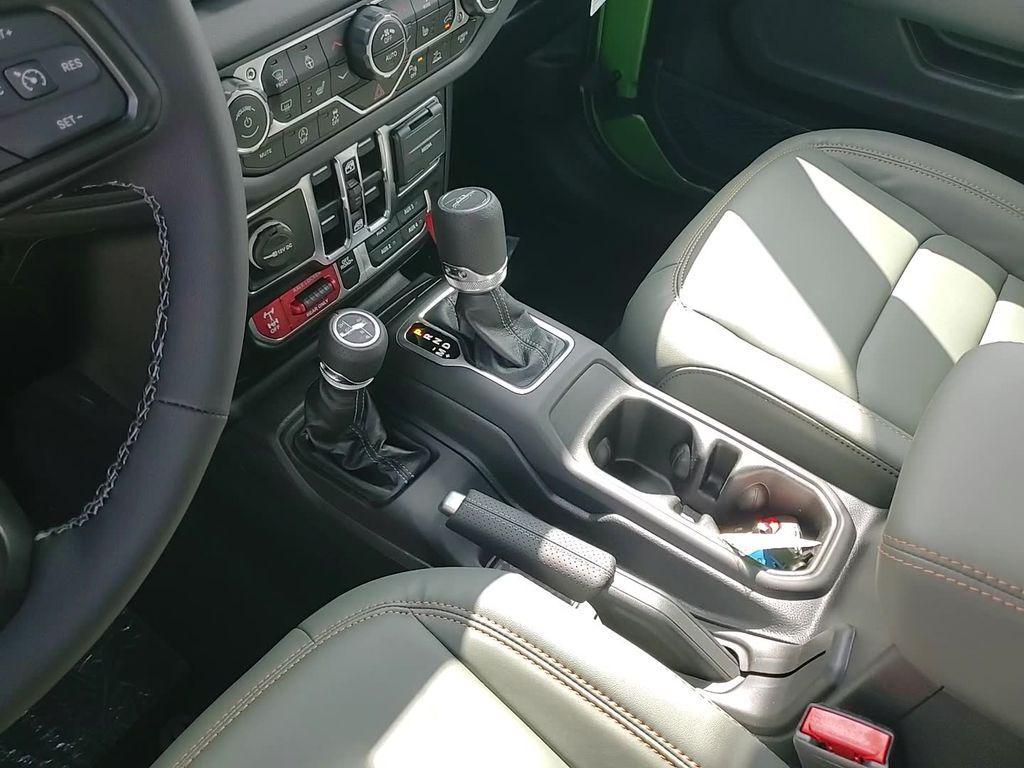 new 2025 Jeep Gladiator car, priced at $56,643