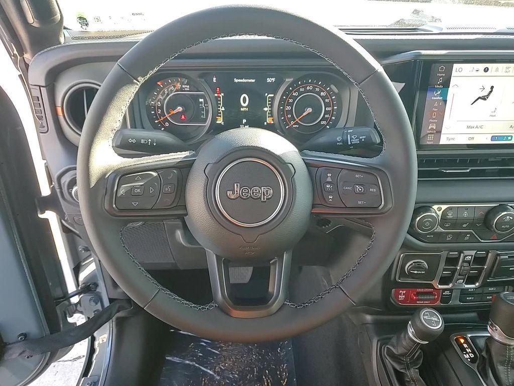 new 2025 Jeep Gladiator car