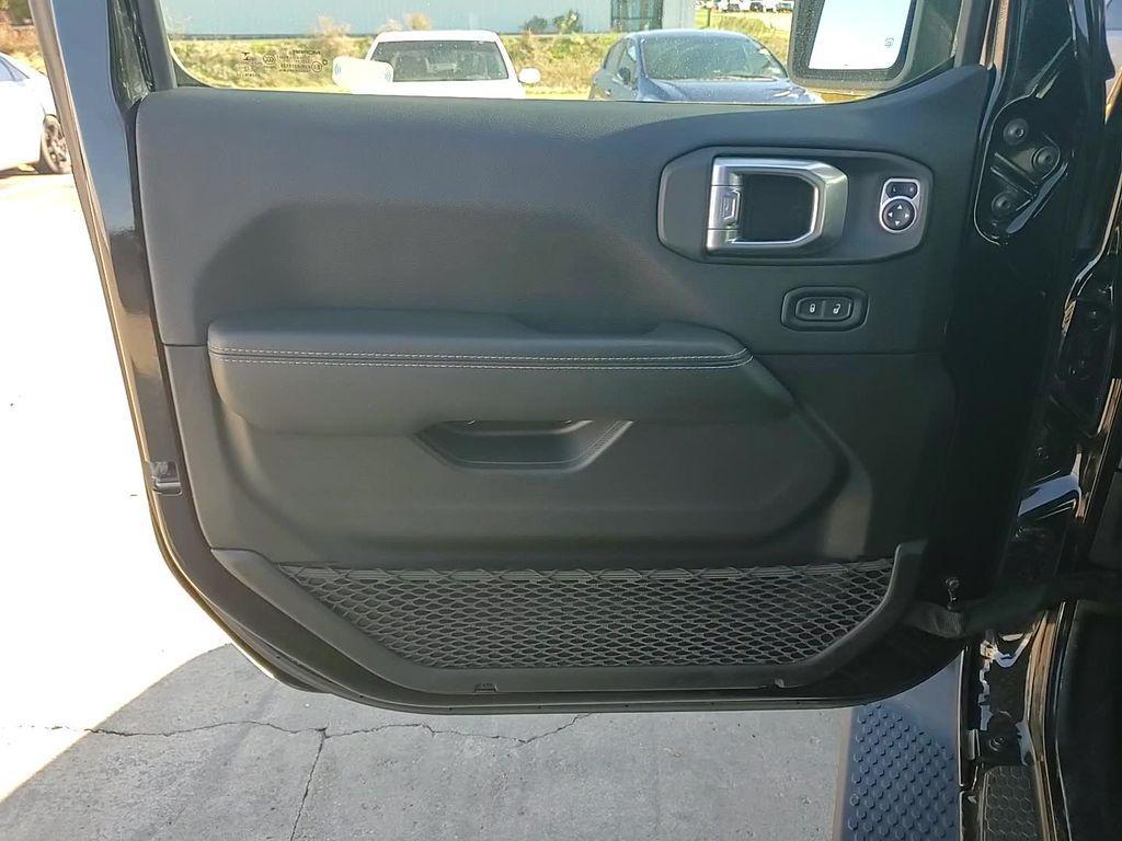 used 2021 Jeep Wrangler Unlimited car, priced at $29,882