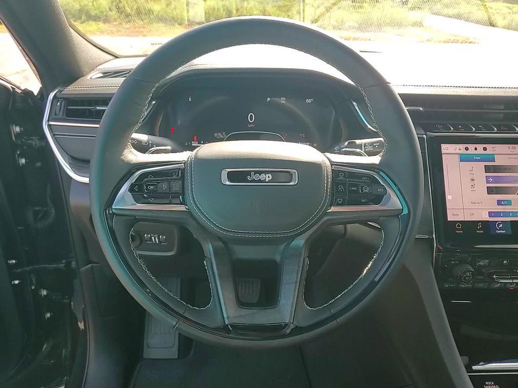 new 2025 Jeep Grand Cherokee L car, priced at $58,423