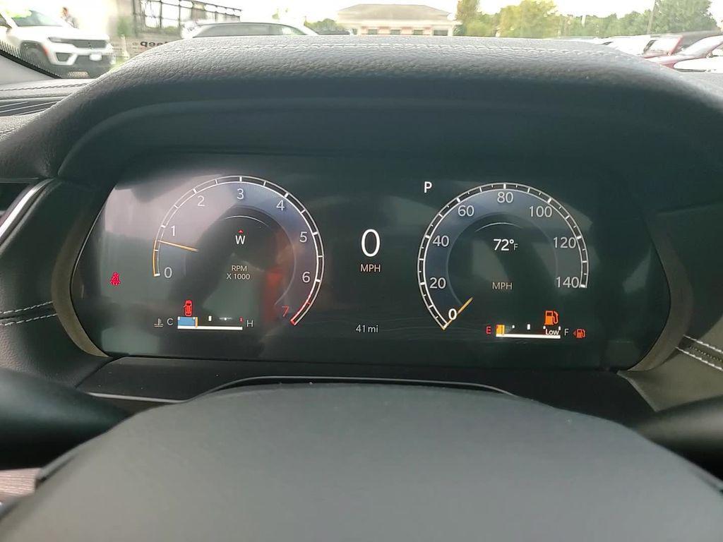 new 2025 Jeep Grand Cherokee car