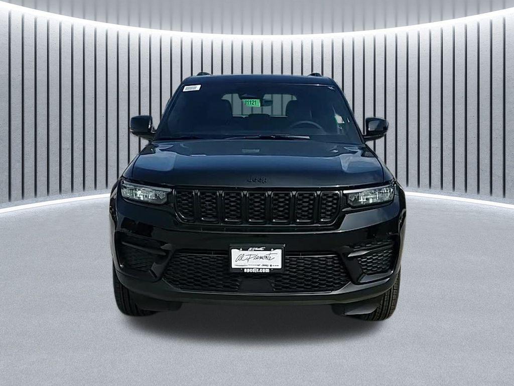 new 2025 Jeep Grand Cherokee car, priced at $39,807