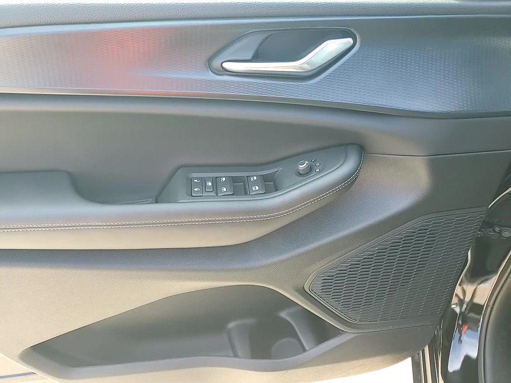 new 2025 Jeep Grand Cherokee car, priced at $39,807