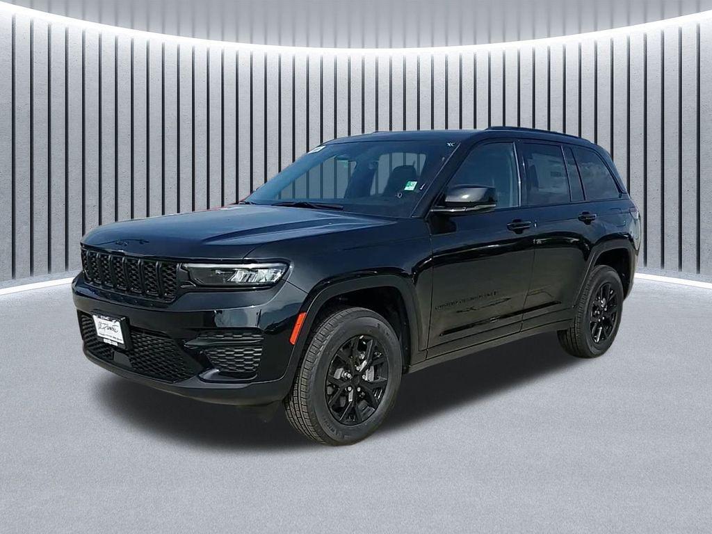 new 2025 Jeep Grand Cherokee car, priced at $39,807