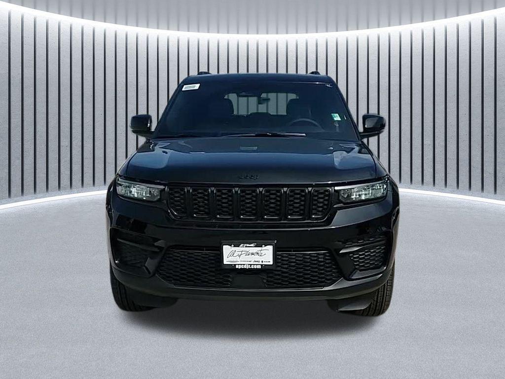 new 2025 Jeep Grand Cherokee car, priced at $39,807
