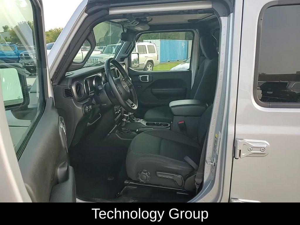 used 2022 Jeep Gladiator car, priced at $30,403