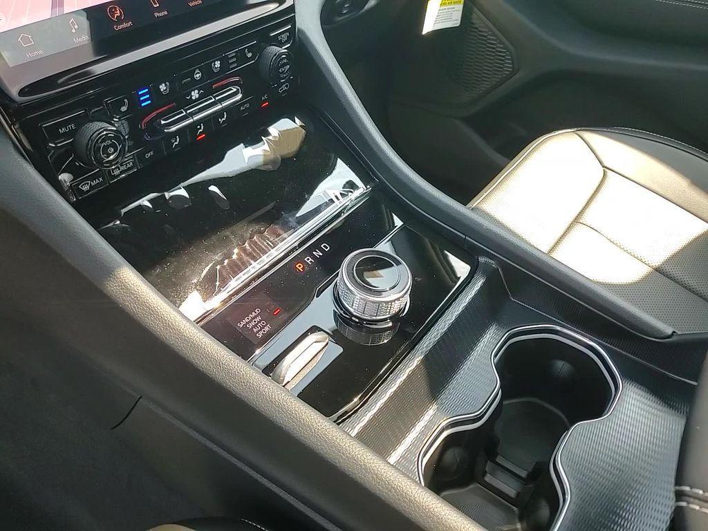 new 2025 Jeep Grand Cherokee L car, priced at $47,032