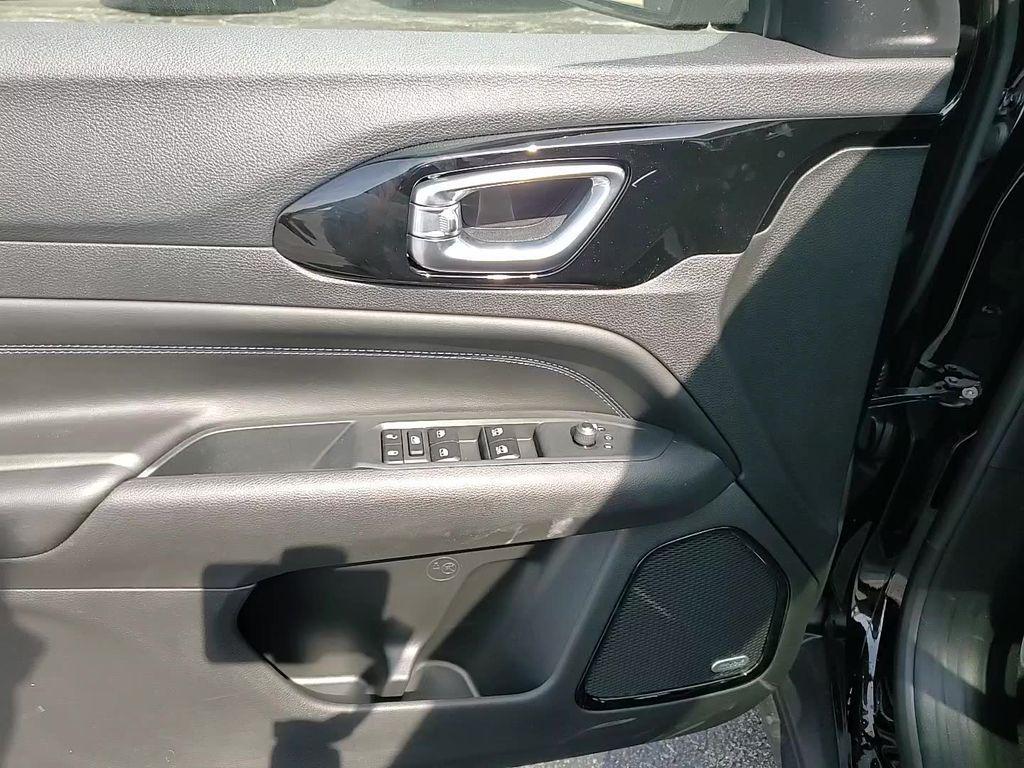 new 2025 Jeep Compass car, priced at $34,835