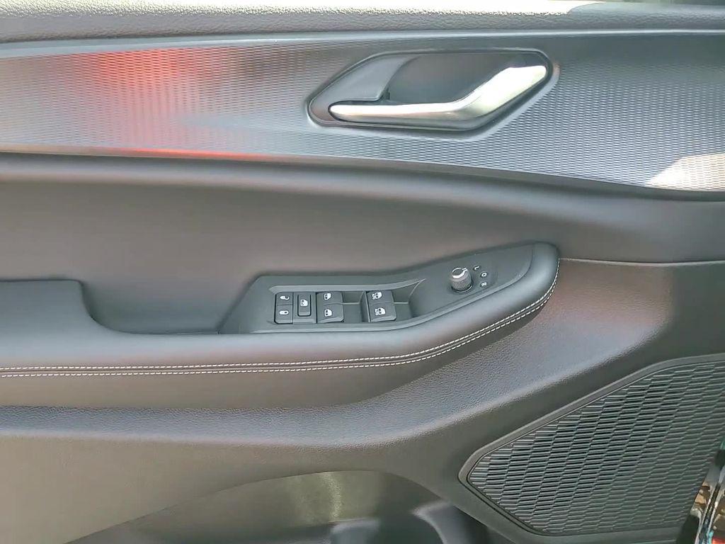 new 2025 Jeep Grand Cherokee L car, priced at $38,828