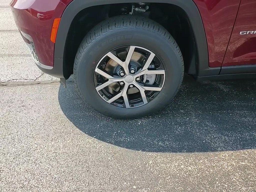 new 2025 Jeep Grand Cherokee L car, priced at $47,032