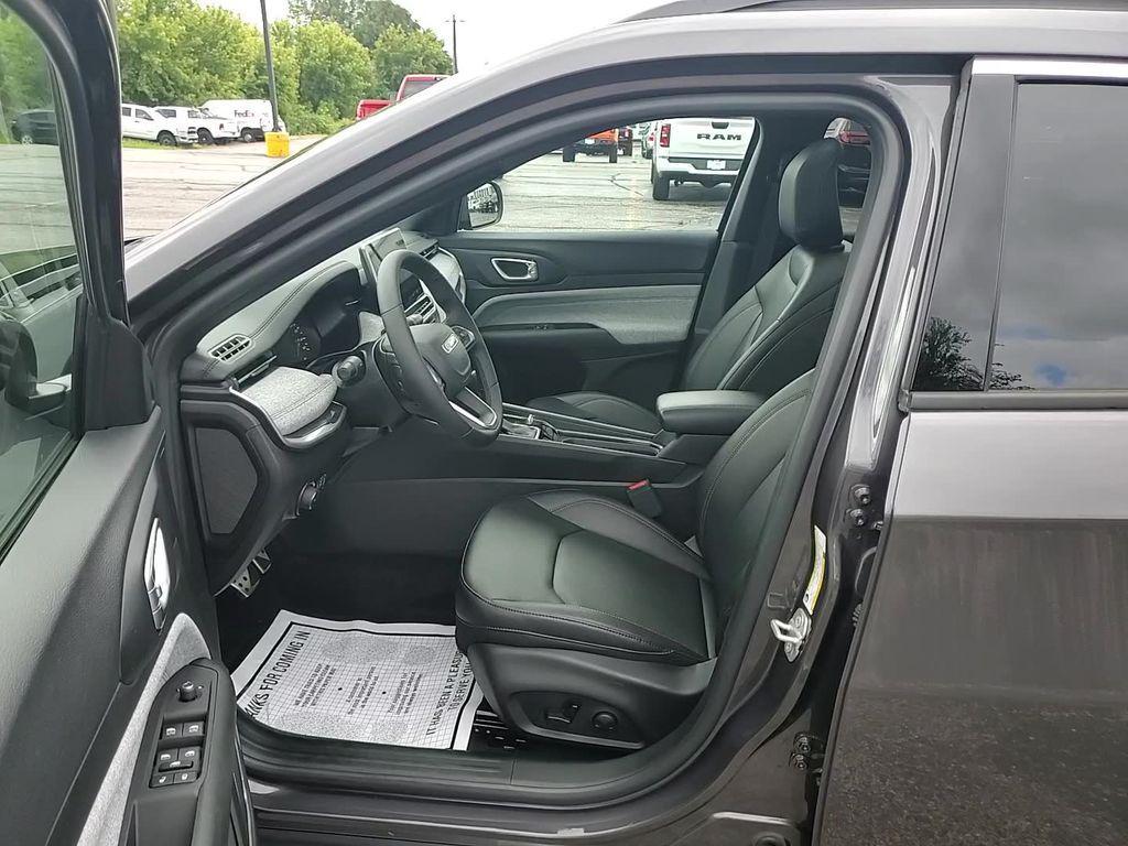 new 2024 Jeep Compass car, priced at $27,504