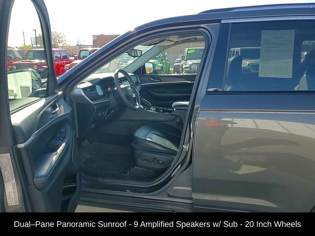 used 2023 Jeep Grand Cherokee car, priced at $31,168