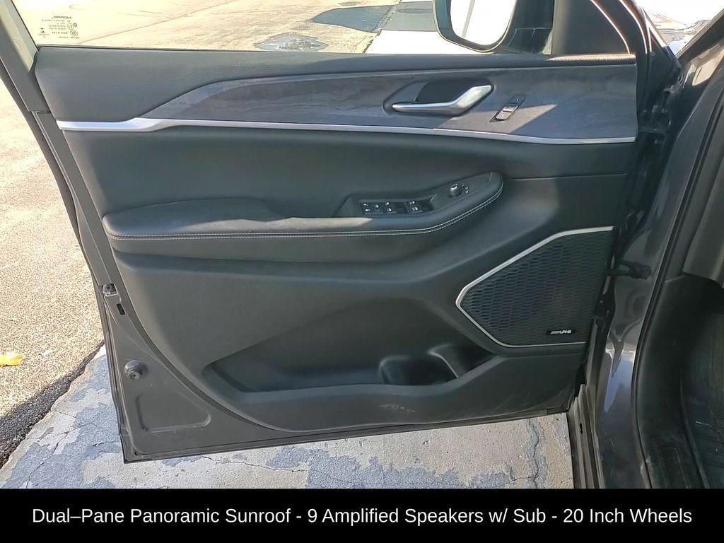 used 2023 Jeep Grand Cherokee car, priced at $31,168