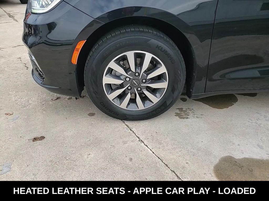 used 2021 Chrysler Pacifica car, priced at $16,688