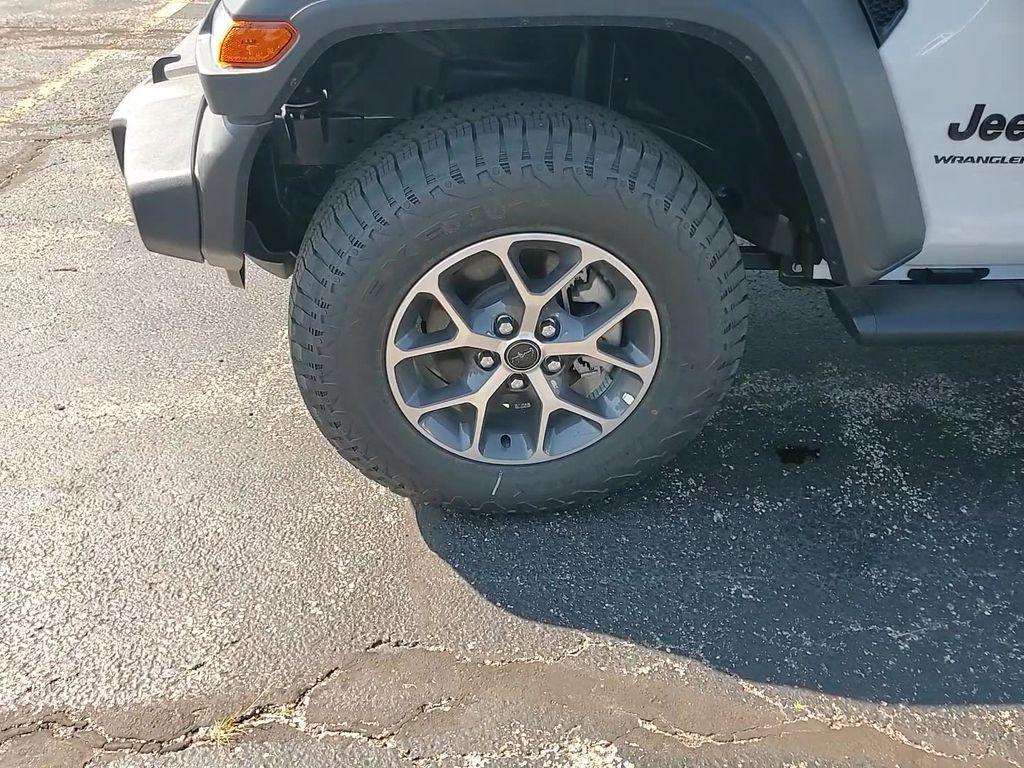 new 2025 Jeep Wrangler car, priced at $47,743