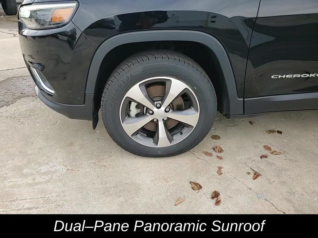 used 2022 Jeep Cherokee car, priced at $24,588