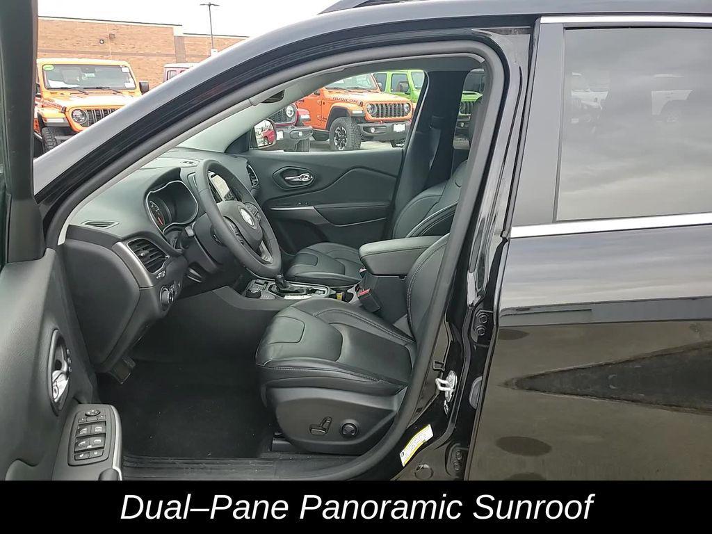 used 2022 Jeep Cherokee car, priced at $24,588