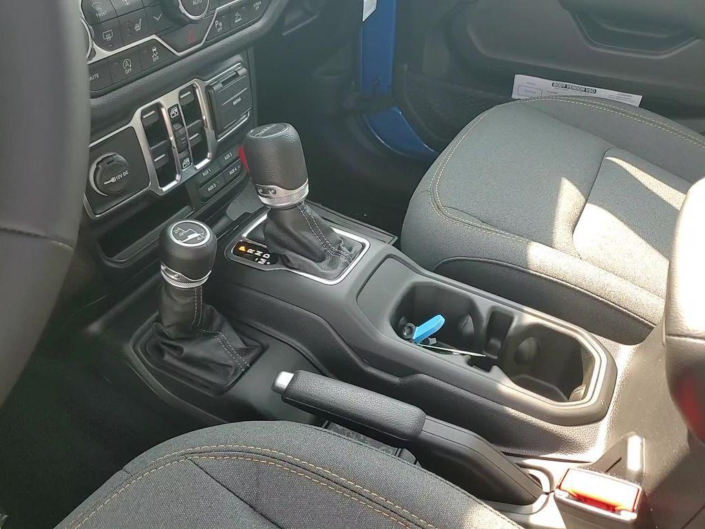 new 2025 Jeep Gladiator car, priced at $51,051