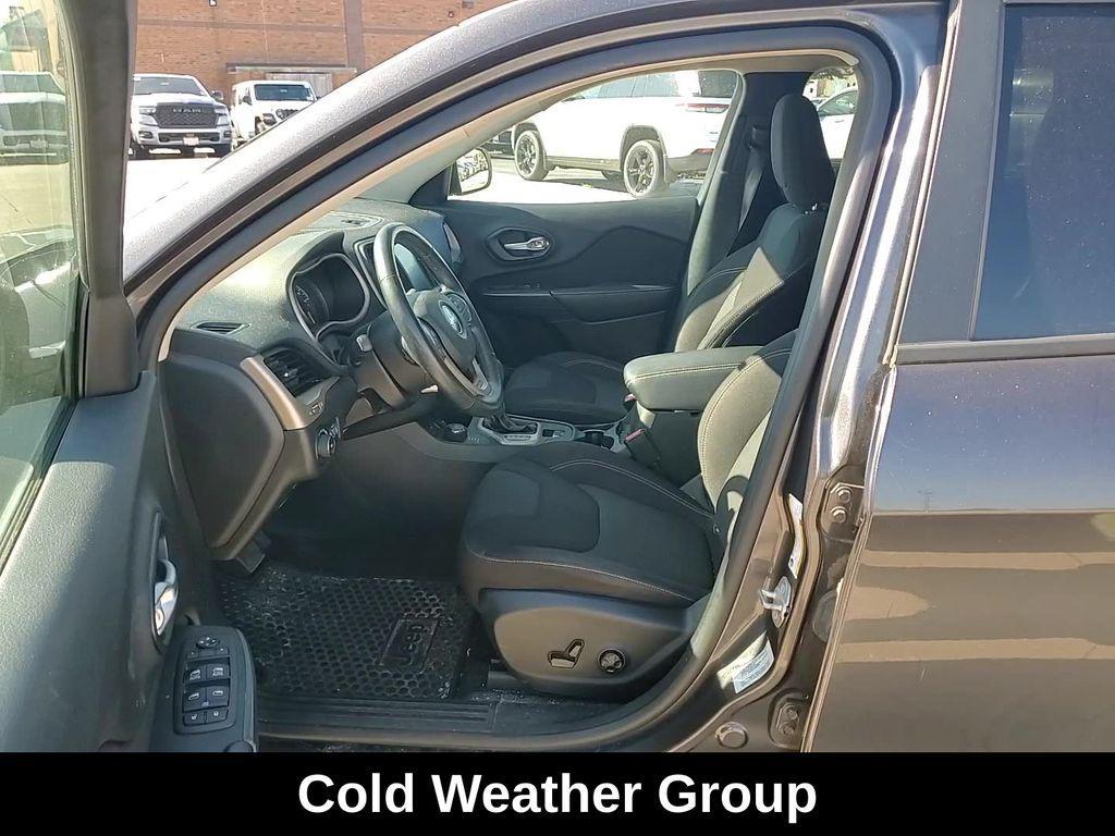 used 2016 Jeep Cherokee car, priced at $13,395