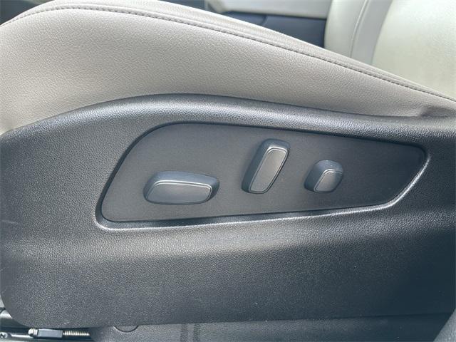 used 2021 Cadillac XT4 car, priced at $22,995