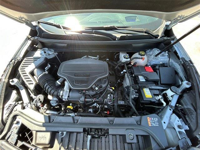 used 2022 Cadillac XT5 car, priced at $38,995