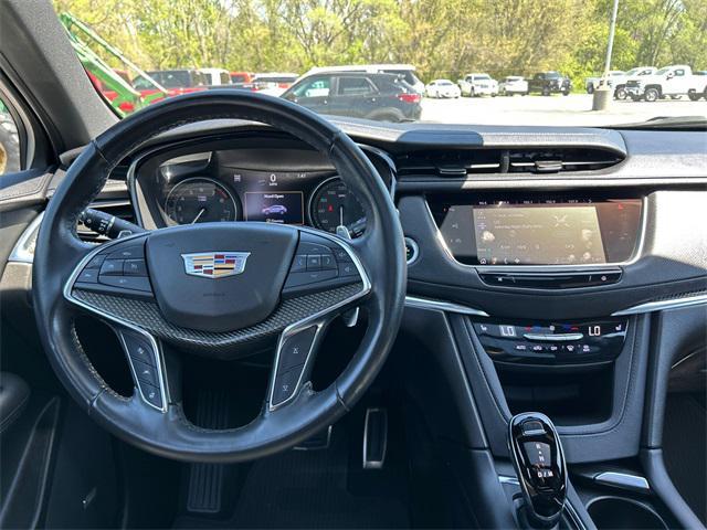 used 2022 Cadillac XT5 car, priced at $38,995