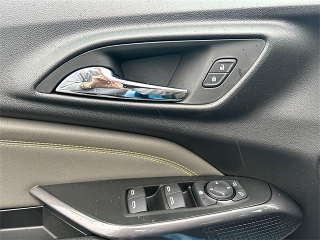 new 2025 Chevrolet Trax car, priced at $28,130