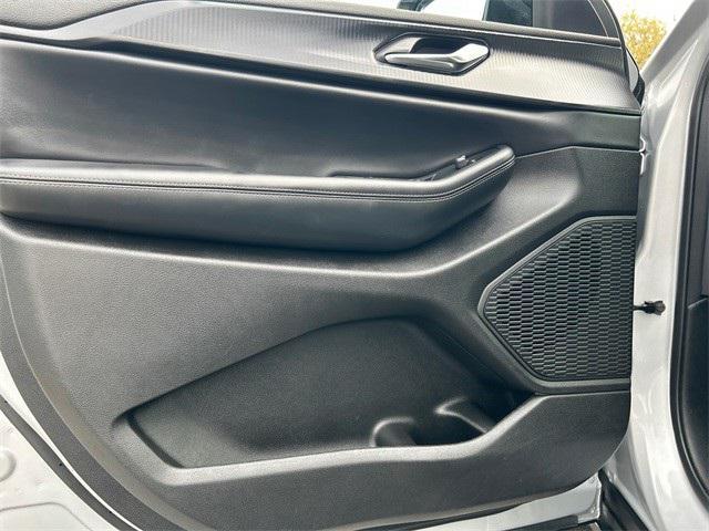 used 2024 Jeep Grand Cherokee car, priced at $35,495