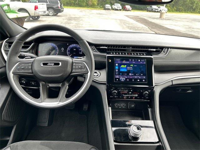 used 2024 Jeep Grand Cherokee car, priced at $35,495