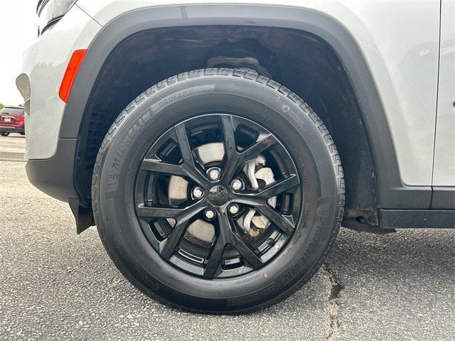 used 2024 Jeep Grand Cherokee car, priced at $35,495