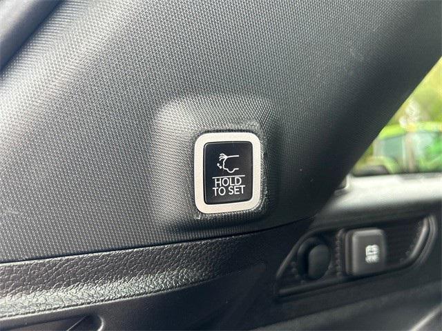 used 2024 Jeep Grand Cherokee car, priced at $35,495