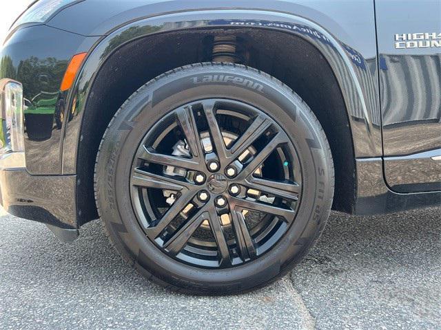used 2023 Chevrolet Traverse car, priced at $34,988
