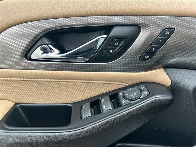 used 2023 Chevrolet Traverse car, priced at $37,495