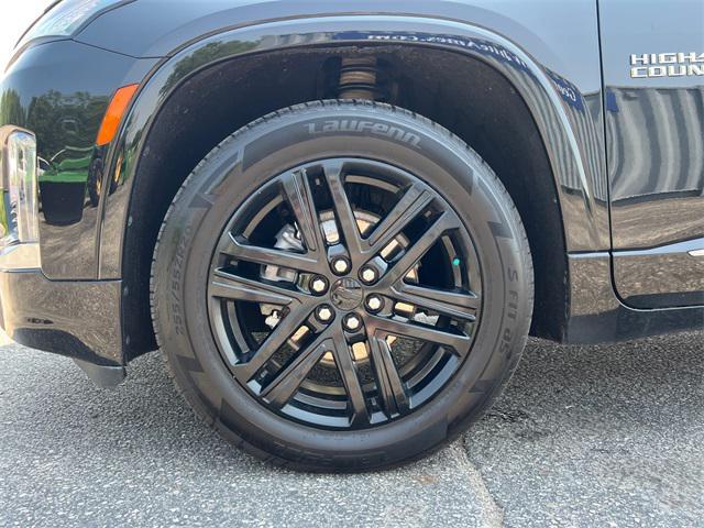 used 2023 Chevrolet Traverse car, priced at $37,495