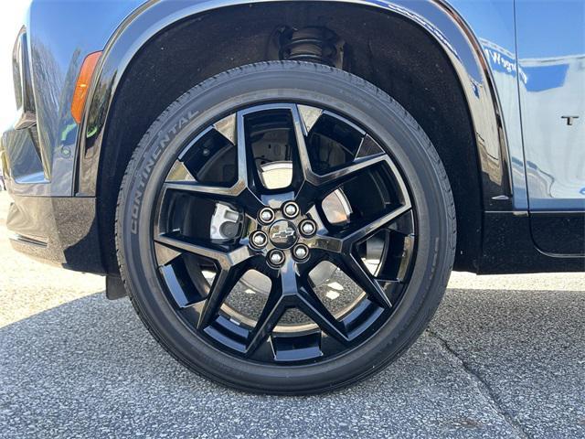 used 2024 Chevrolet Traverse car, priced at $53,995